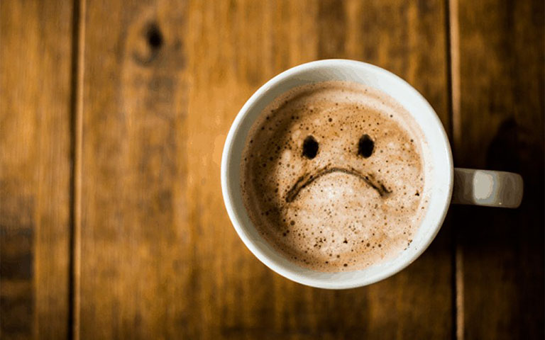 Người bị rối loạn lo âu có uống cà phê được không?