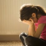 phân biệt trầm cảm và tự kỷ ở trẻ